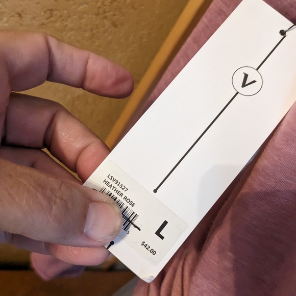 Velocity, open back athletic top, NEW with tags, large FINAL PRICE DROP ๐ง๐ง๐ง - Picture 4 of 7